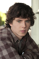 picture of actor Charlie McDermott