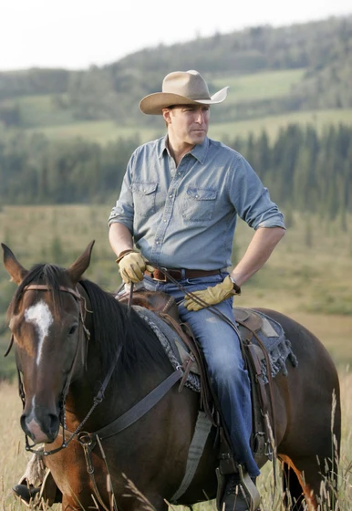 John Corbett en Valle de Sombras