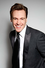 picture of actor Erich Bergen