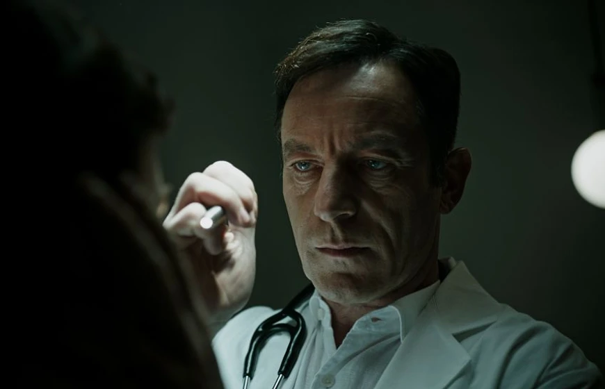 Jason Isaacs en la-cura-del-bienestar