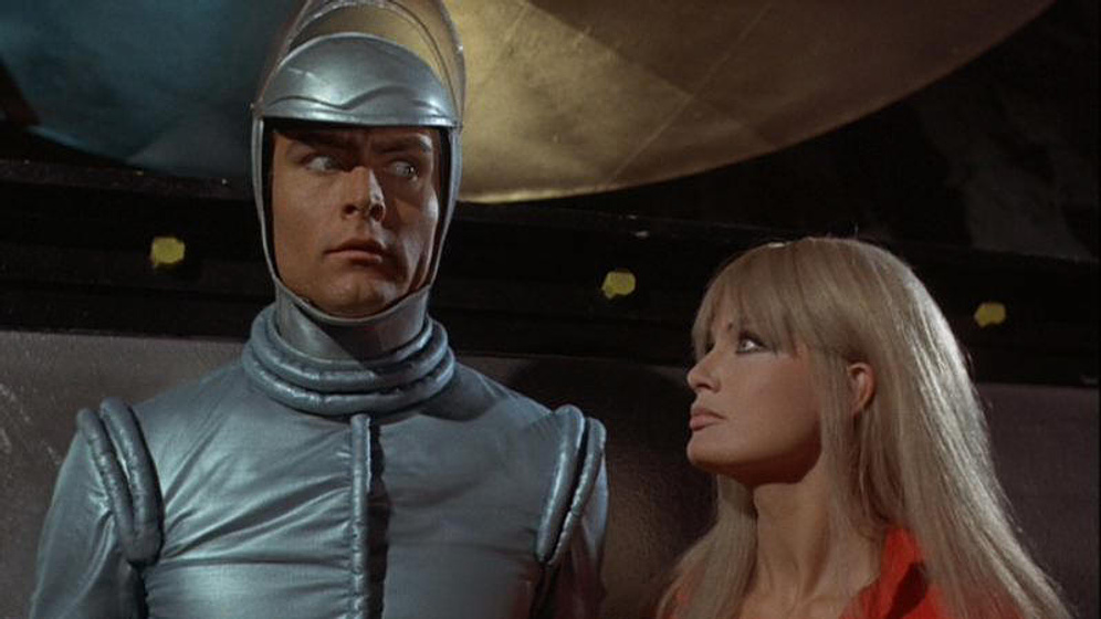 John Phillip Law y Marisa Mell en Diabolik