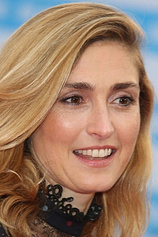 photo of person Julie Gayet