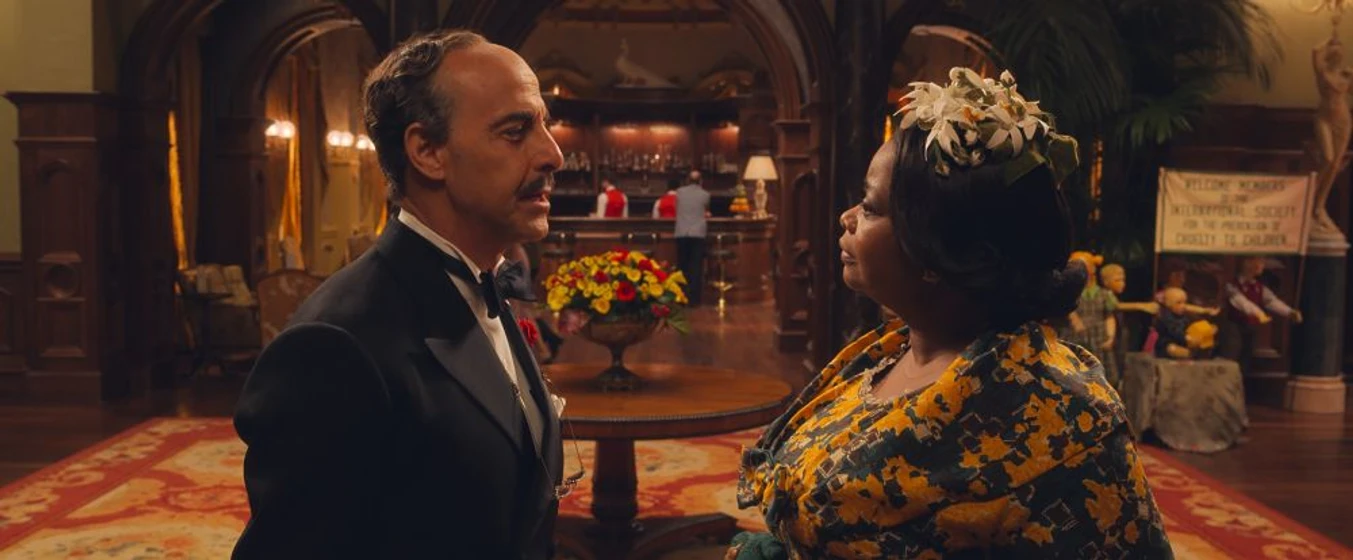 Stanley Tucci y Octavia Spencer en las-brujas