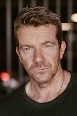 picture of actor Max Beesley