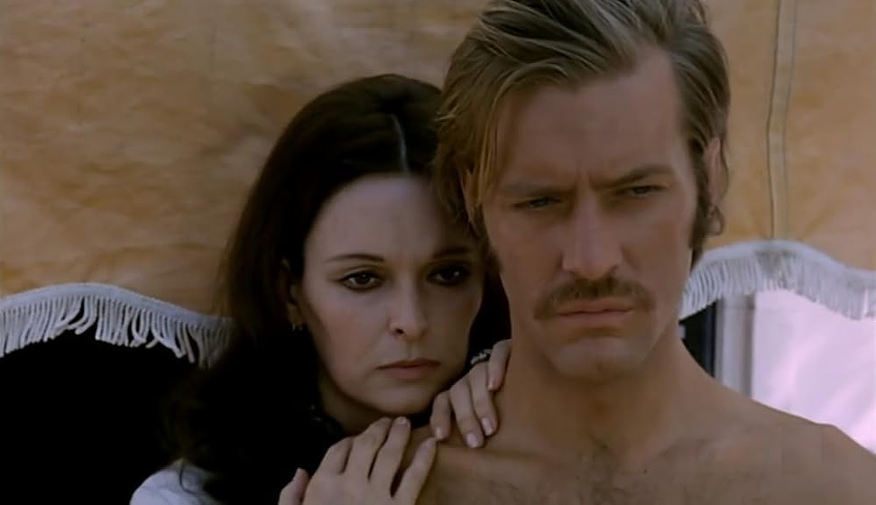 Lucía Bosé y Glen Lee en la-casa-de-las-palomas