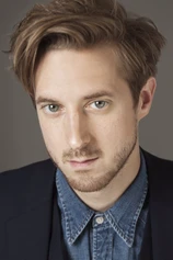 photo of person Arthur Darvill