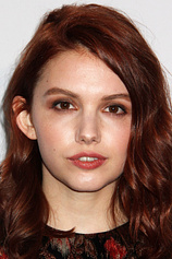 photo of person Hannah Murray