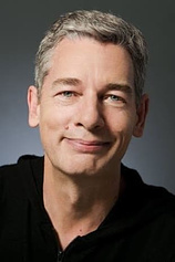 photo of person Simon Moore