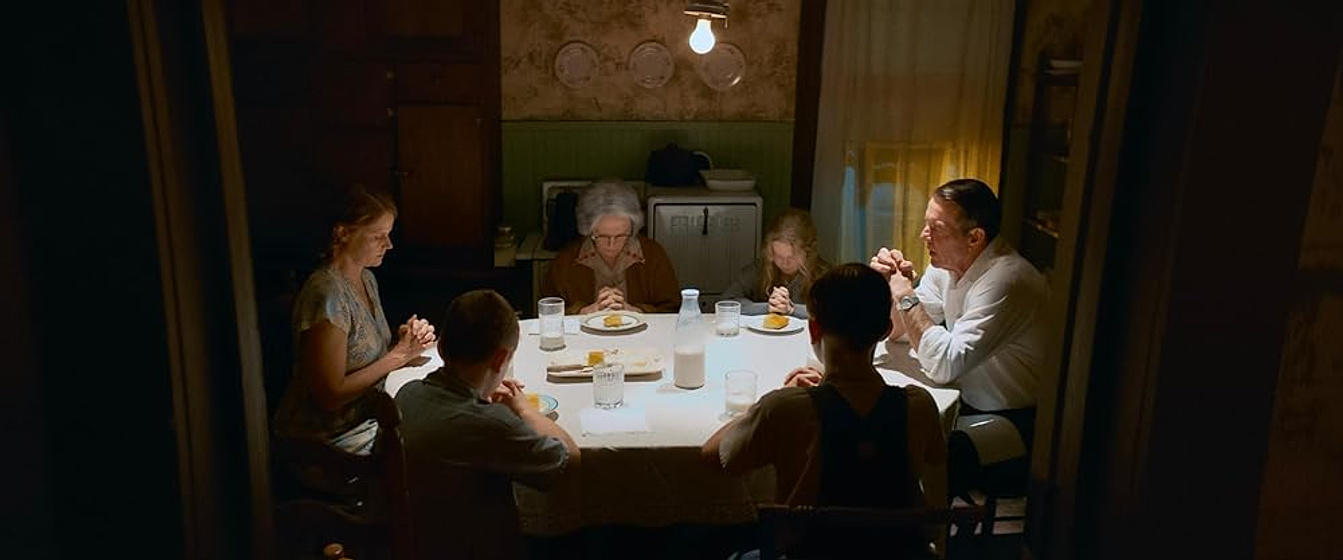 Dennis Quaid, Bonnie Bedelia, Joelle Carter, Jesse Berry, Mason Gillett y Hailey Bithell en El Viaje de Ricky Hill