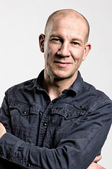 picture of actor Henrik Elvestad
