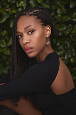 picture of actor Nicole Beharie