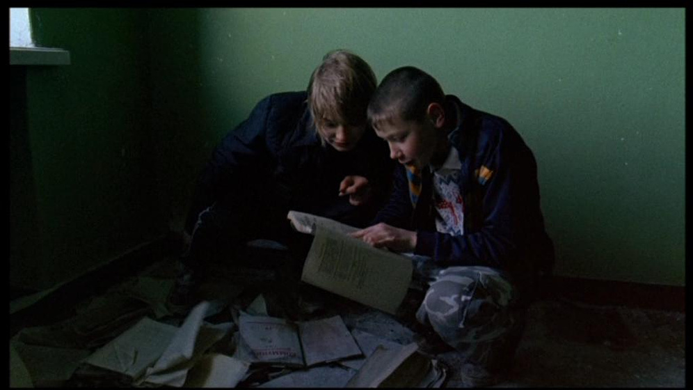 Oksana Akinshina y Artiom Bogucharskij en Lilya Forever