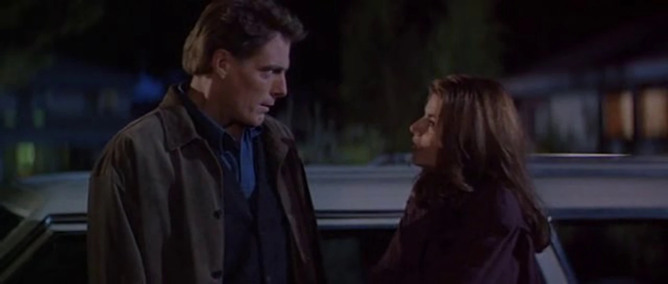 Christopher Reeve y Kirstie Alley en el-pueblo-de-los-malditos
