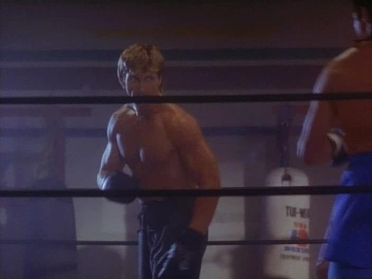 Michael M. Foley en Demasiado Peligrosa