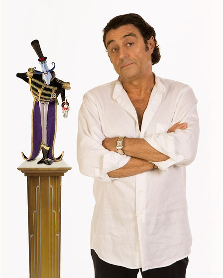 Ian McShane en Los Mundos de Coraline