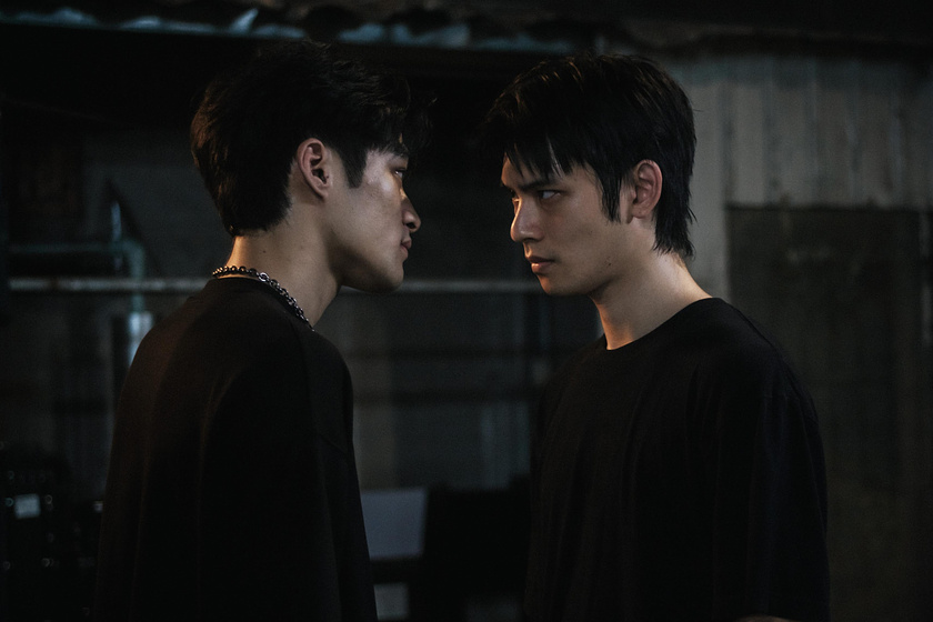 Wilson Liu en Locust