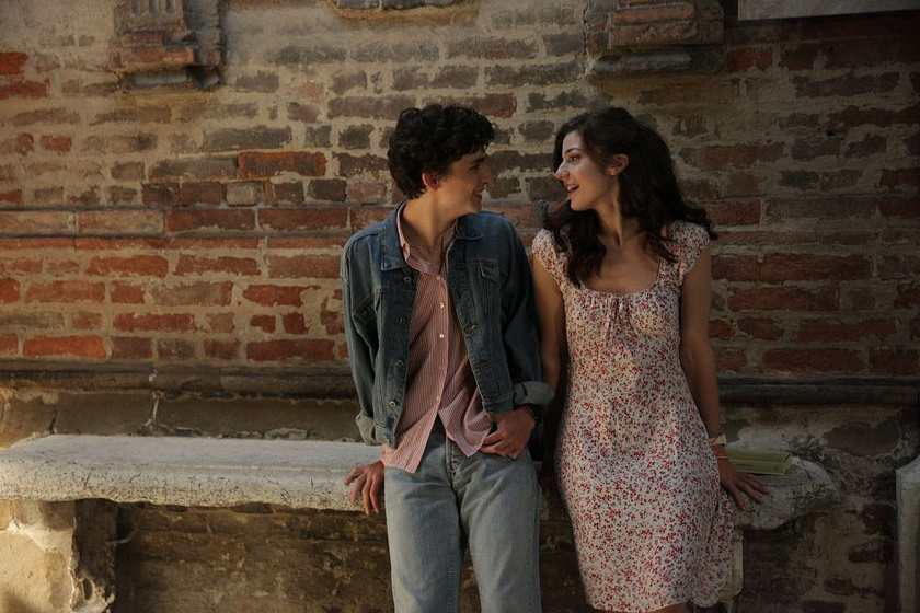Timothée Chalamet y Esther Garrel en Call me by your Name