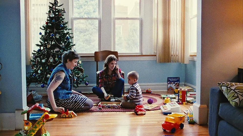 Anna Kendrick, Lena Dunham y Jude Swanberg en happy-christmas
