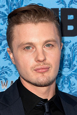 photo of person Michael Pitt