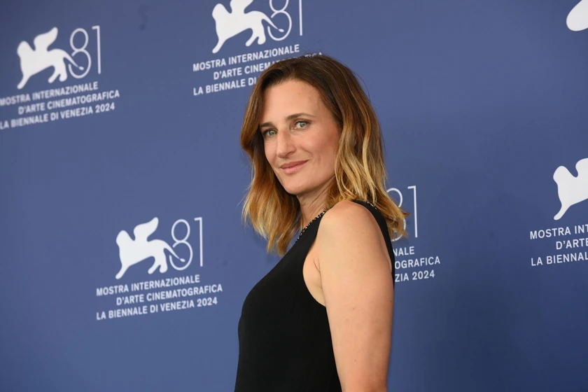 Camille Cottin en tres-amigas-2024 (Festival de Venezia. Agosto 2024)