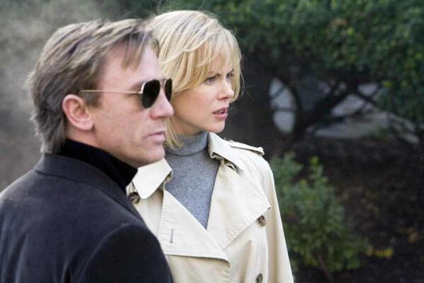 Daniel Craig y Nicole Kidman en invasion-2007