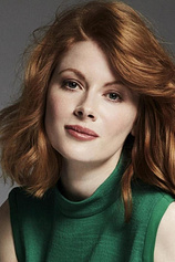 photo of person Emily Beecham