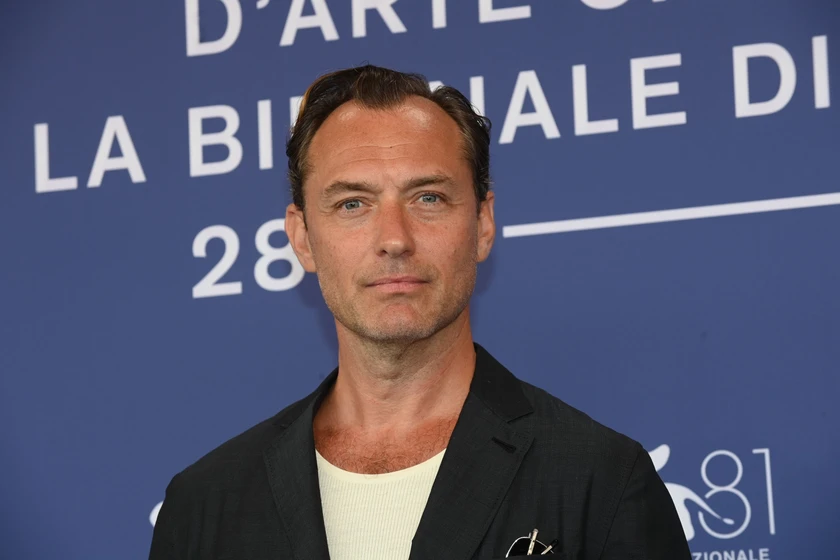 Jude Law en the-order-la-hermandad-silenciosa (Festival de Venezia. Agosto 2024)