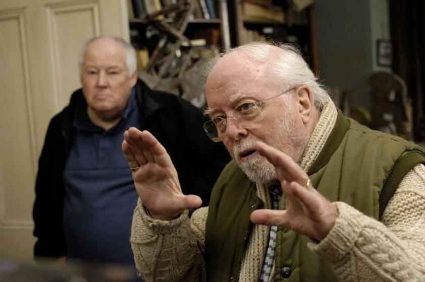 Richard Attenborough en Cerrando el Círculo