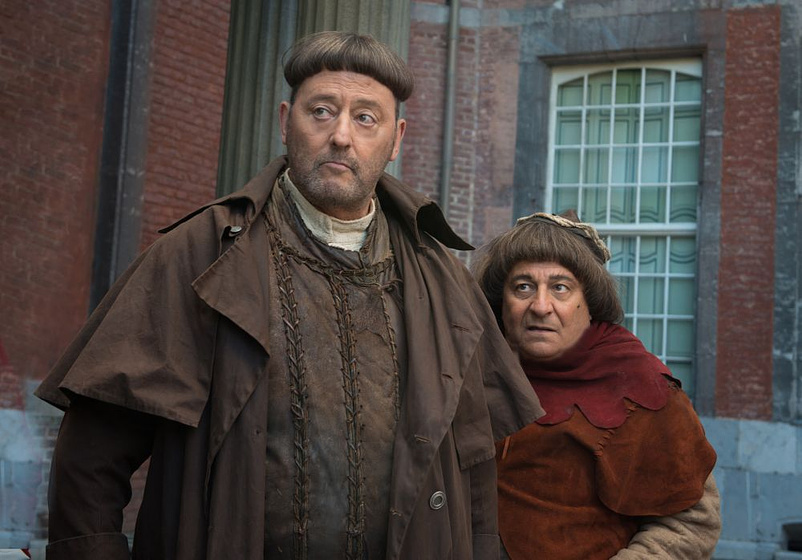 Christian Clavier y Jean Reno en Los Visitantes la lían (en la revolución francesa)
