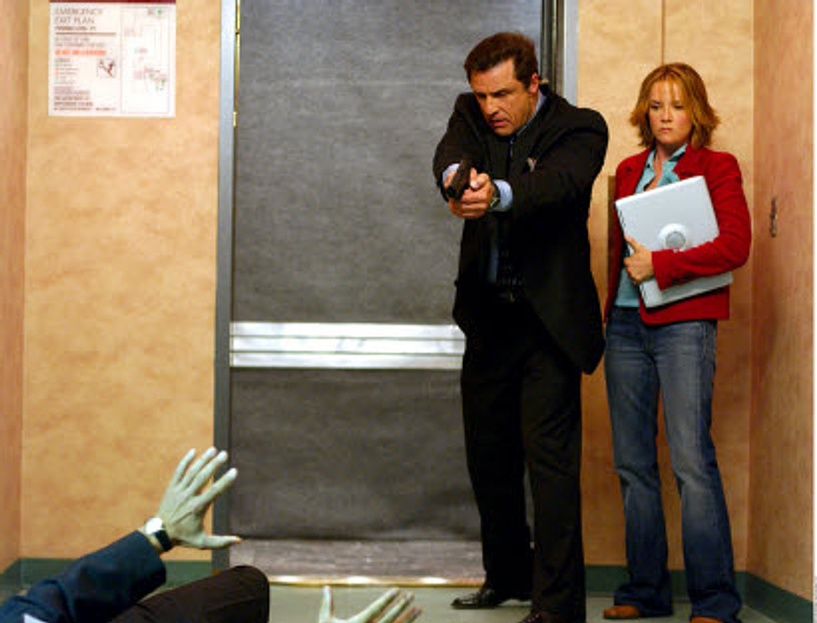 Lea Thompson y Joe Penny en Jane Doe: Desaparecido sin Rastro