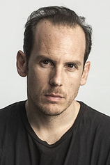 picture of actor Peter Rundle