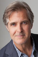 photo of person Henry Czerny