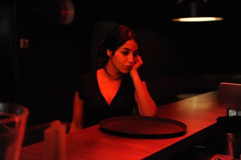 Leïla Bekhti en una-vida-mejor-2011-ii