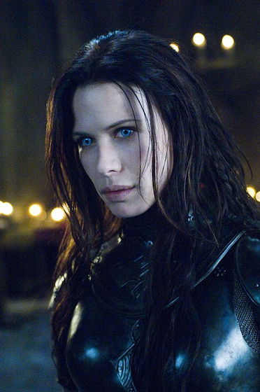 Rhona Mitra en Underworld: La rebelión de los licántropos