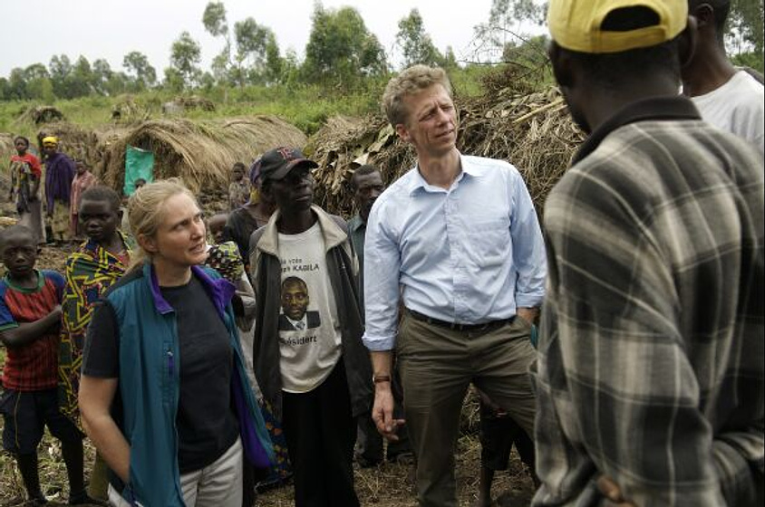 Imagen de Triage: Dr. James Orbinski's Humanitarian Dilemma