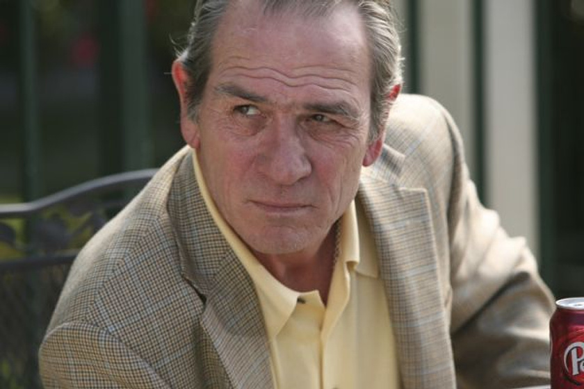 Tommy Lee Jones en En el Centro de la Tormenta