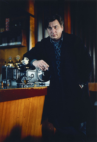Aki Kaurismäki en El Otro lado de la esperanza