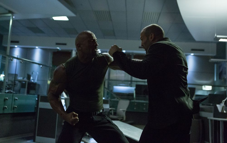 Jason Statham y Dwayne Johnson en Fast and Furious 7