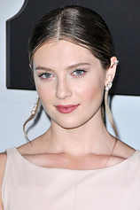 picture of actor Zoe Levin