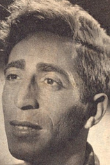 picture of actor Óscar Acúrcio