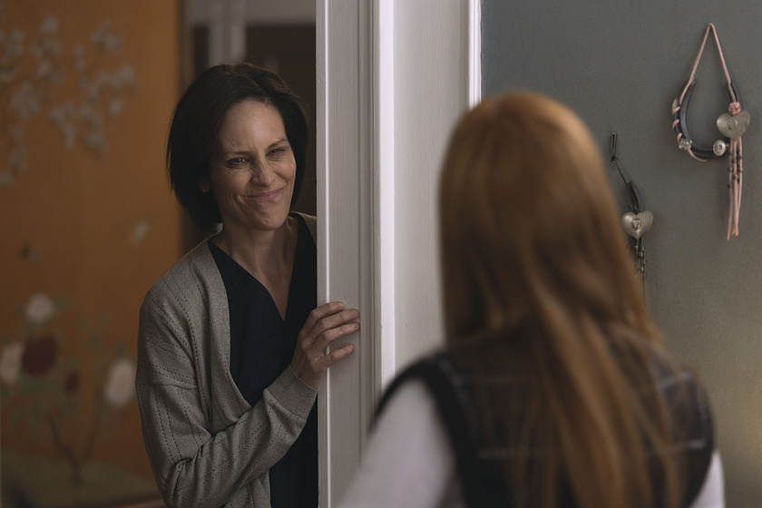 Annabeth Gish en Juega o Muere