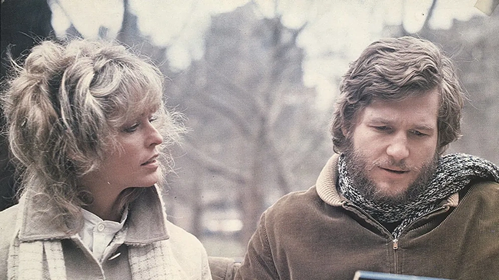 Farrah Fawcett y Jeff Bridges en Alguien Mató a su Marido