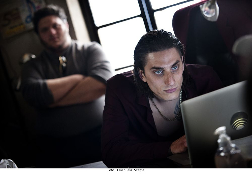 Luca Marinelli en Le llamaban Jeeg Robot