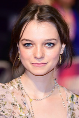 picture of actor Esme Creed-Miles