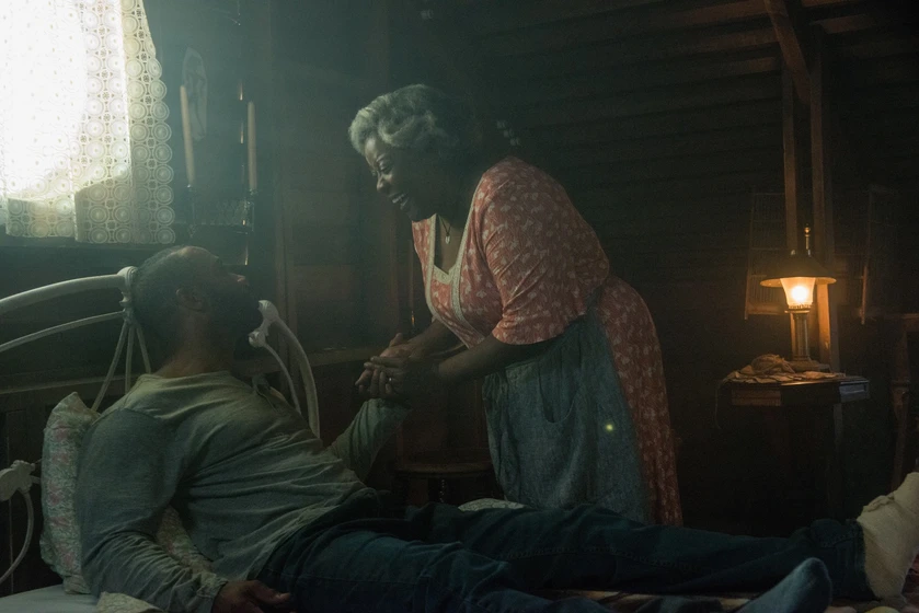 Loretta Devine y Omari Hardwick en el-hechizo