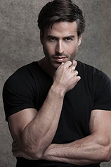picture of actor Raúl Olivo