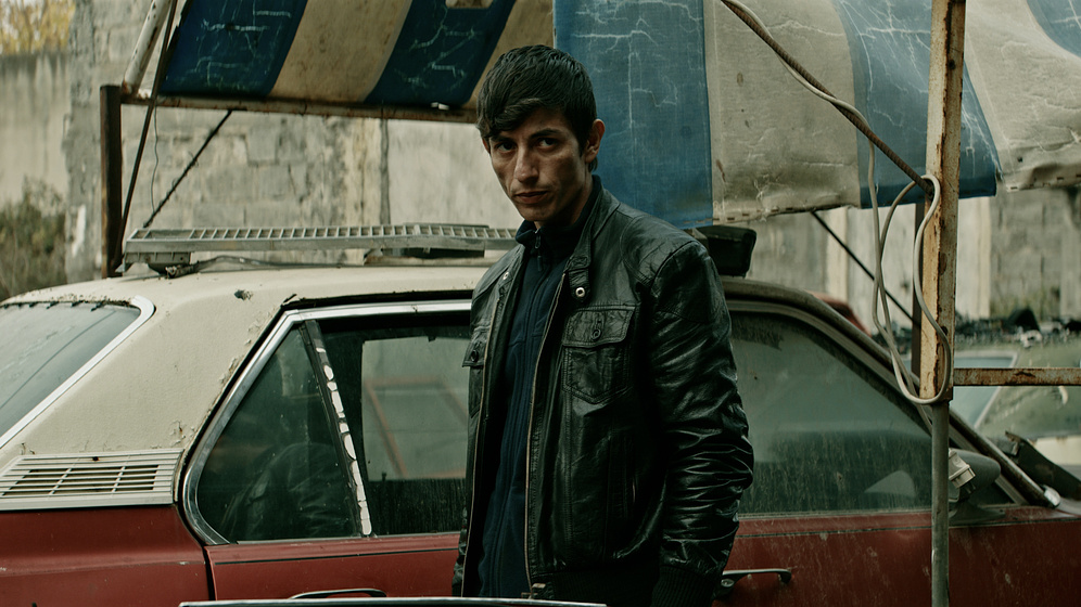 Kemal Burak Alper en dead-dogs-don-t-bite