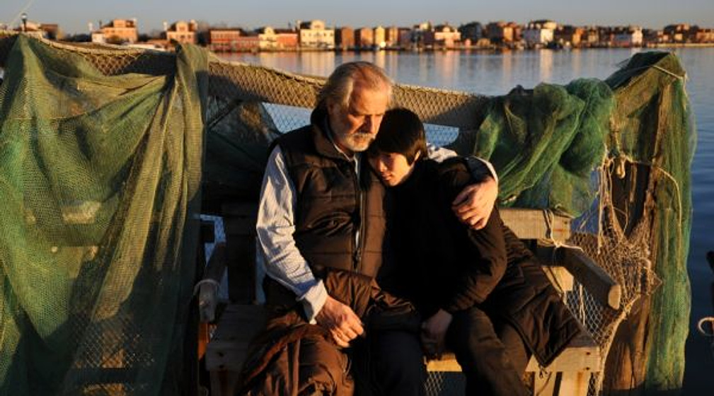 Rade Serbedzija y Tao Zhao en La Pequeña Venecia (Shun Li y el poeta)