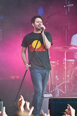 photo of person Bernard Fanning