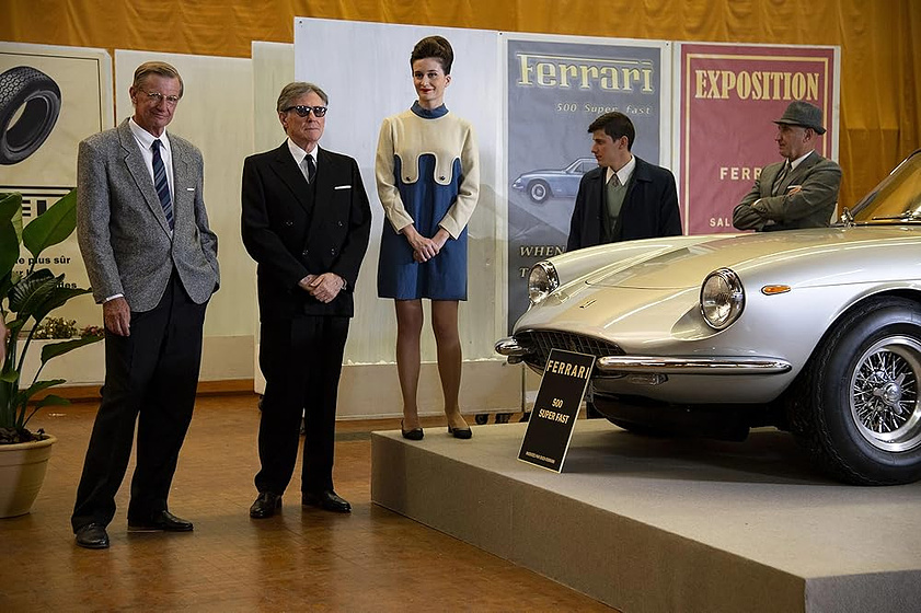 Gabriel Byrne y Elles Case en lamborghini-el-hombre-detras-de-la-leyenda